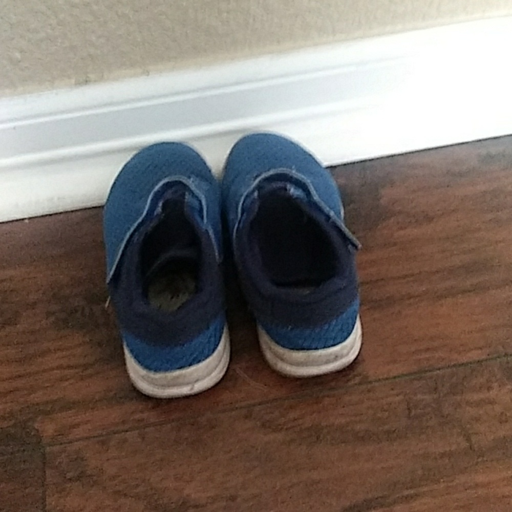 Shoes - Picture 3 of 3